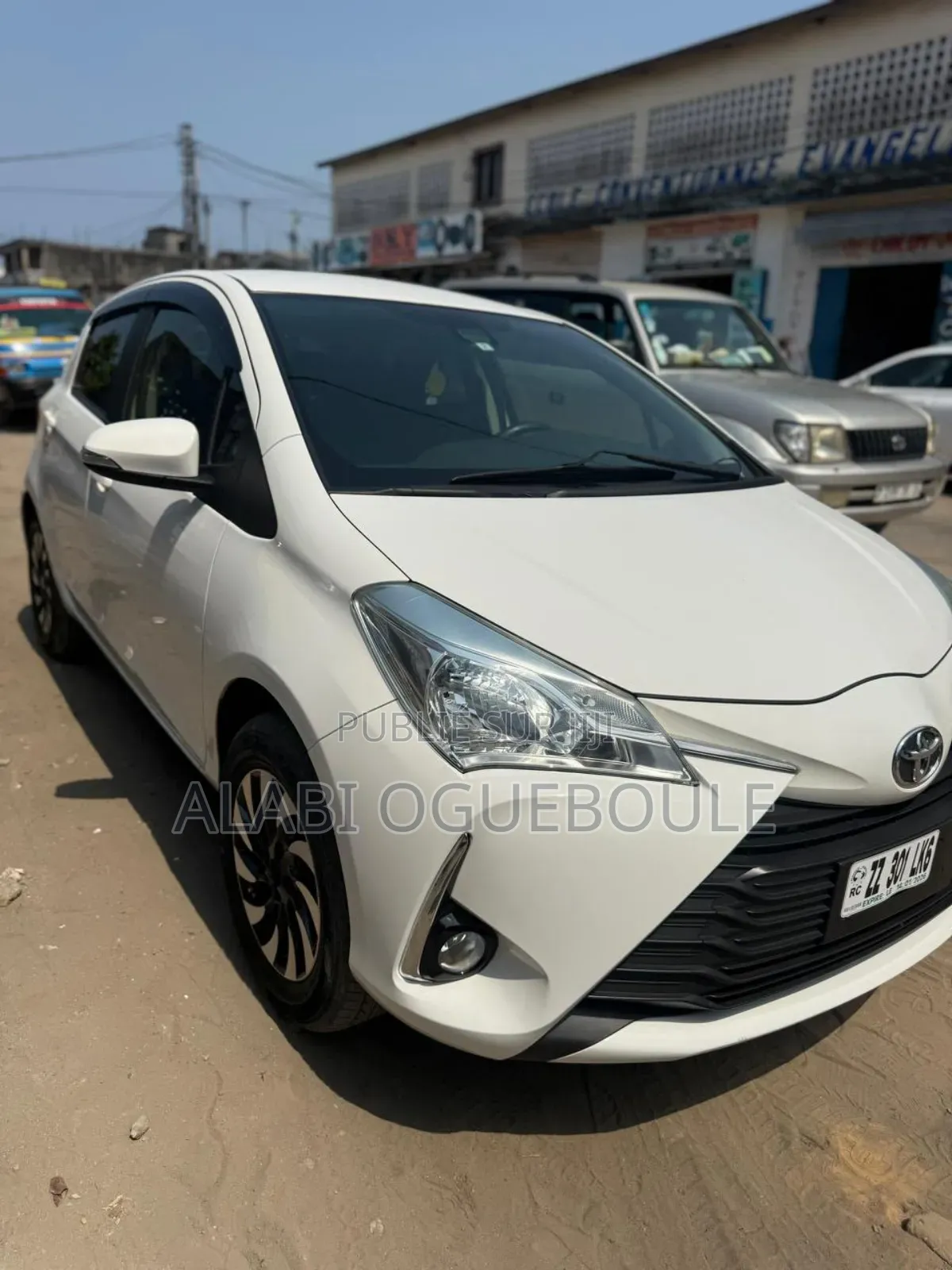Toyota Vitz 1.3 AWD 5dr 2019 Blanc