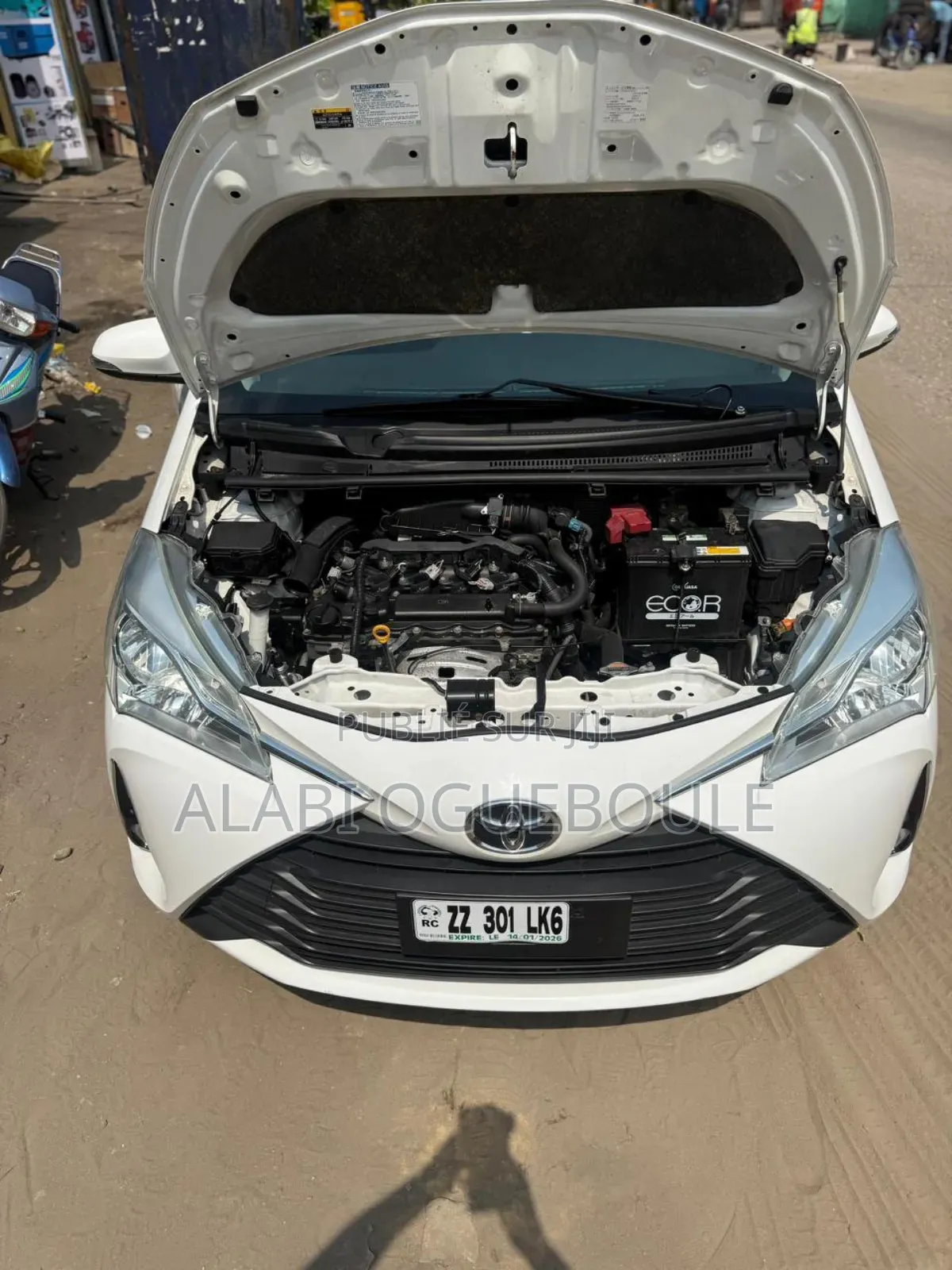 Toyota Vitz 1.3 AWD 5dr 2019 Blanc