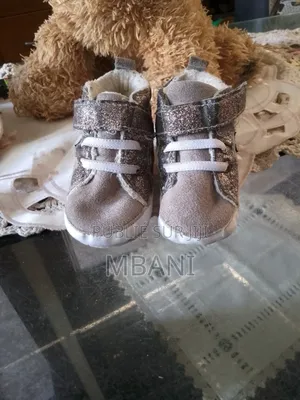 Chausssure Bébé 0-4 Mois Grise Dorée