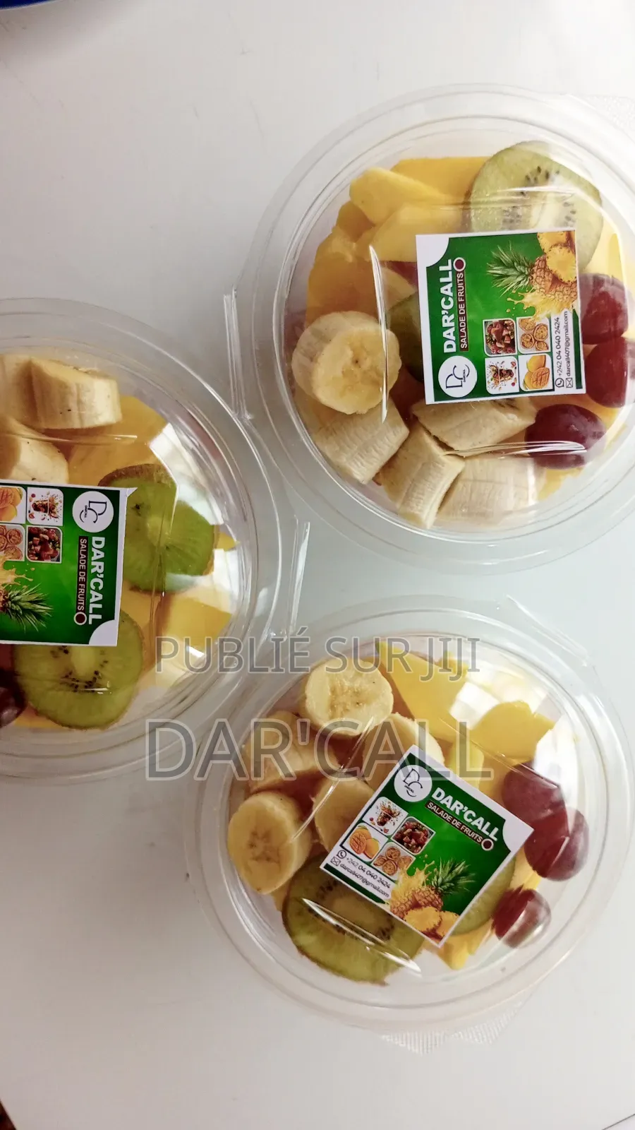 Vente De Salades De Fruits Et De Jus De Gimjumbre