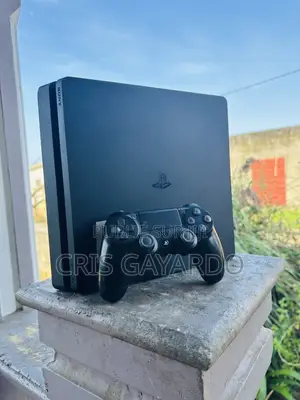 Playstation 4 Silm Craque