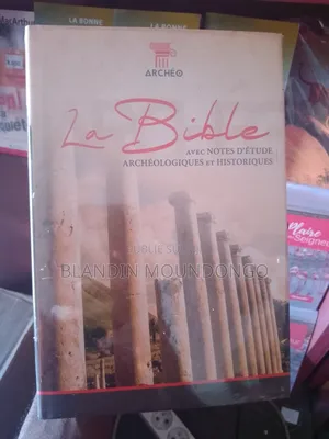 Bible d'Étude Archéologique Et Historique