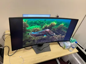 Dell 38" Incurvé