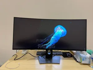 Dell 38" Incurvé