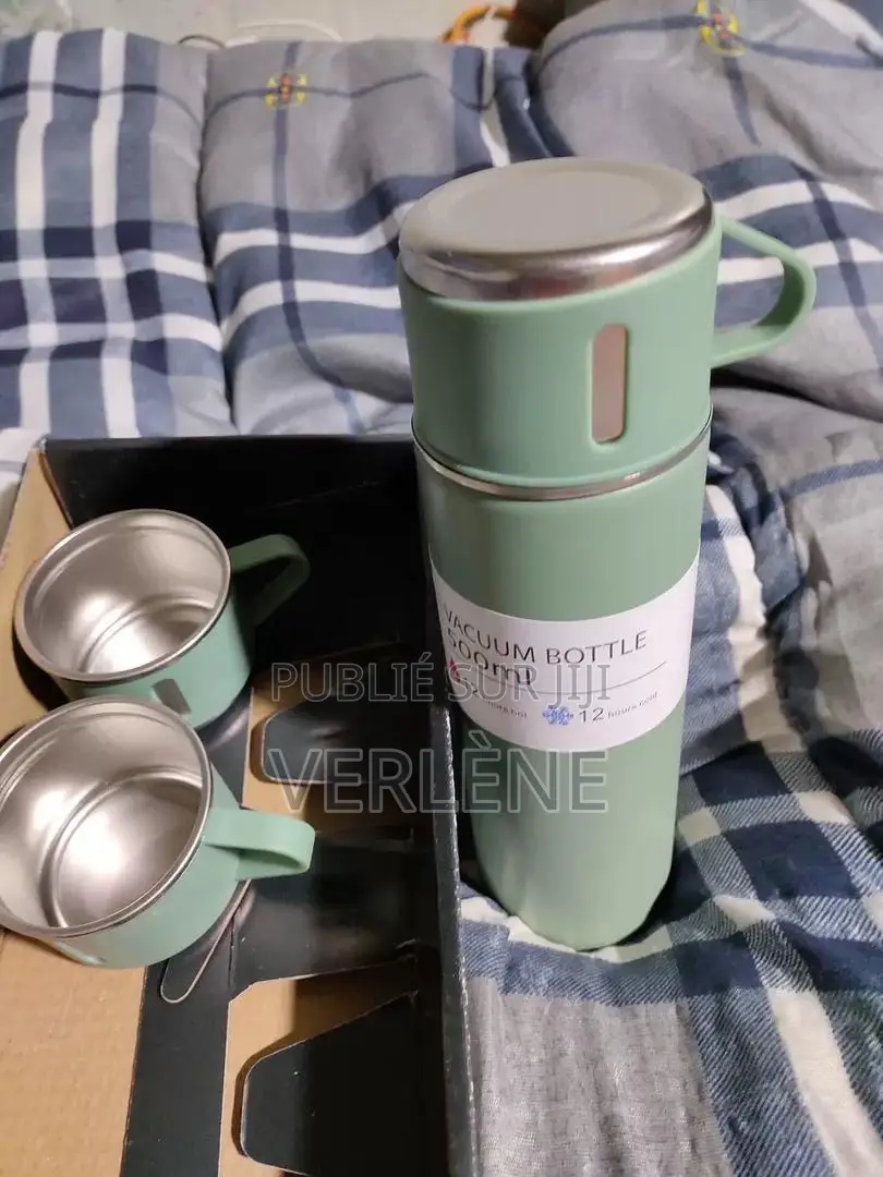 Gourde Thermos Avec Deux Tasses