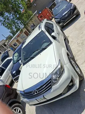 Toyota Fortuner 2012 Blanc