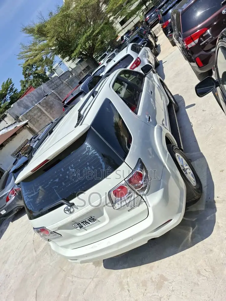 Toyota Fortuner 2012 Blanc
