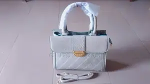 Sac À Main Très Chic Et Élégant Pour Femmes