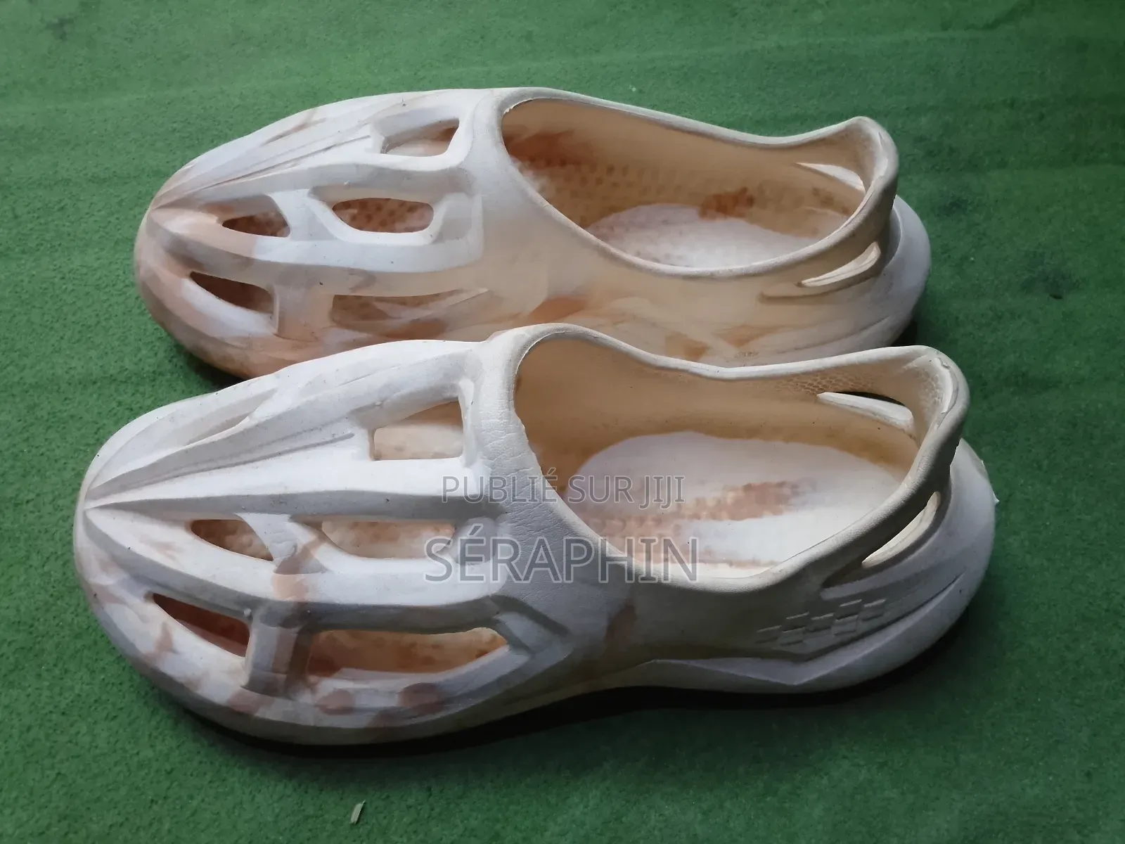 Sandales Très Pratiquable