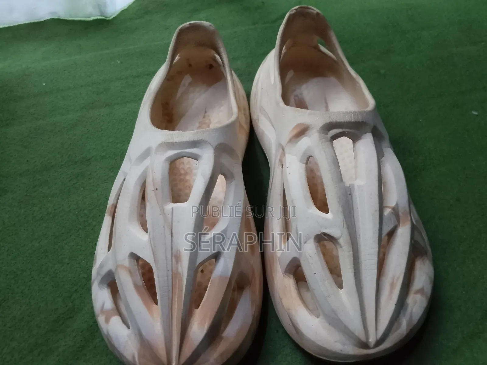 Sandales Très Pratiquable