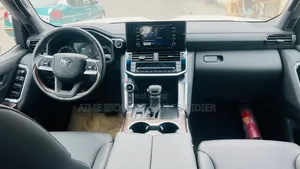 Nouveau Toyota Land Cruiser Prado 2025 Blanc