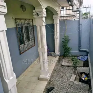 2chbre Maison dans Aisdc, Loandjili à Vendre