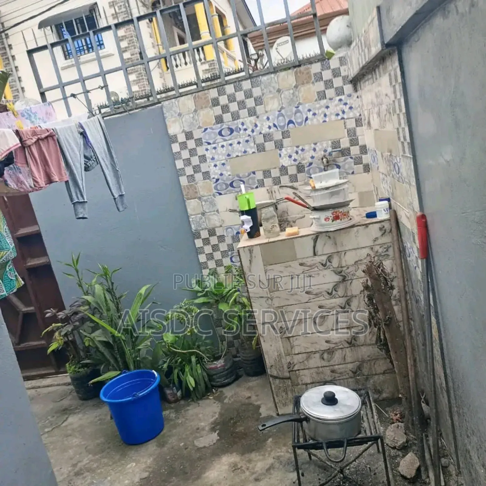 2chbre Maison dans Aisdc, Loandjili à Vendre