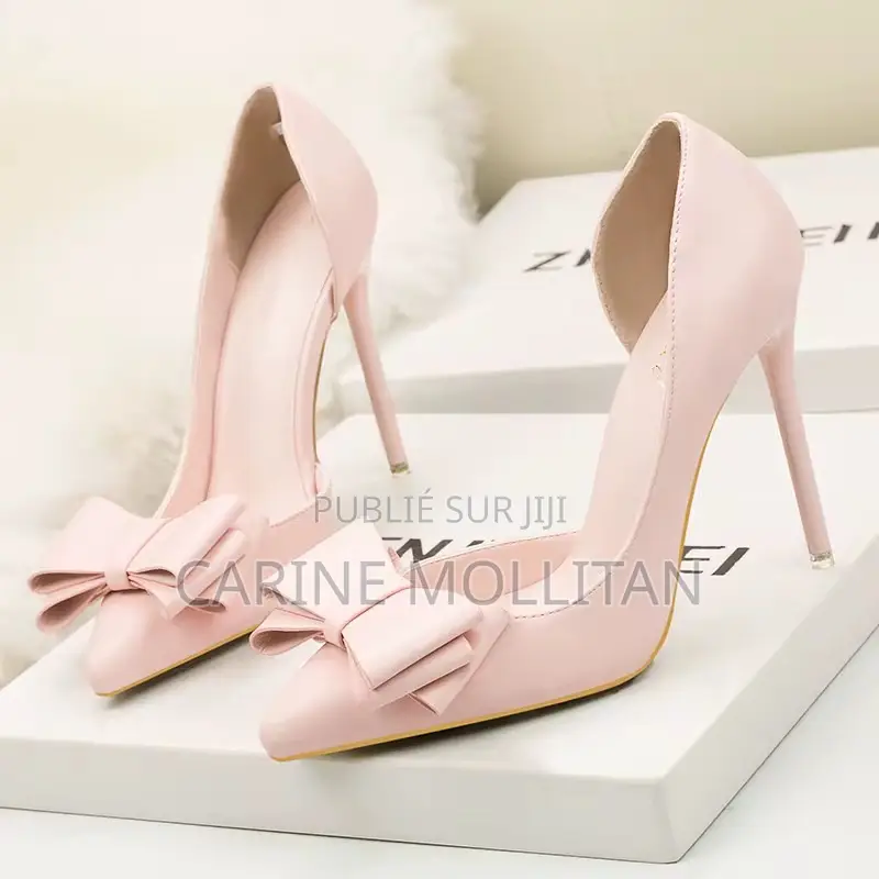 Les Chaussures, Les Foulards, Les Habits