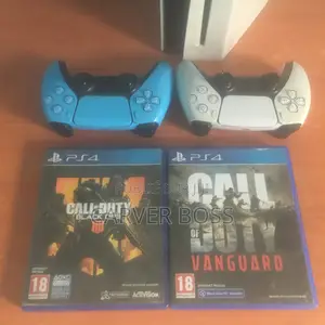Ps5 À Vendre Avec 3 Cd Et Le Cd Fc25 Ps5 Inclus