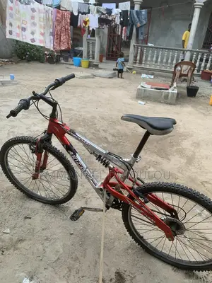 American Ironhorse Hachoir 2024 Rouge