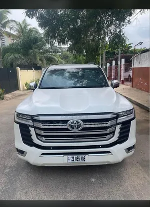 Toyota RAV4 XLE Premium 2025 Blanc