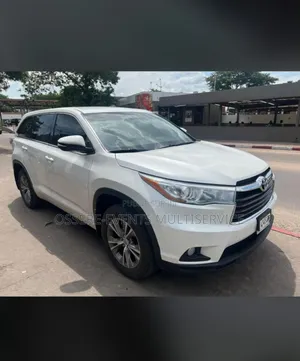 Toyota RAV4 XLE Premium 2025 Blanc