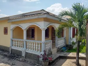 3chbre Maison Dans Mongo-Mpoukou À Louer