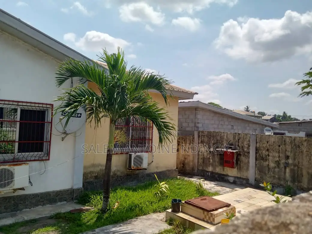 3chbre Maison Dans Mongo-Mpoukou À Louer