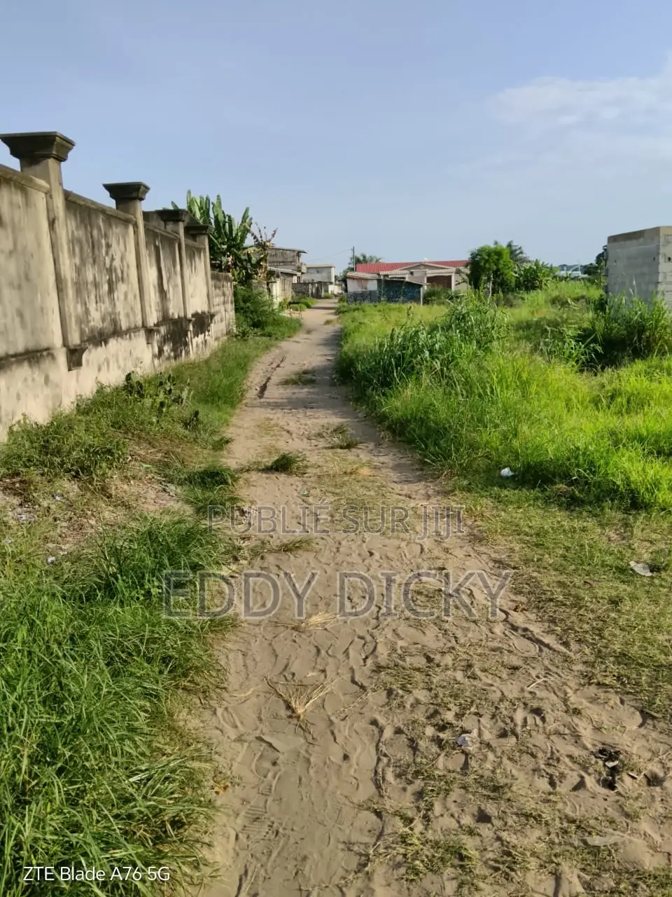 Terrain Titré 250m2, Raffinerie Coraf