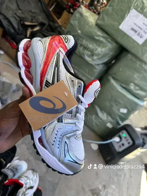 l'Asics Gel Kayano 14