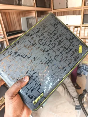 Nouveau Ordinateur portable Lenovo ThinkPad X131e 4GB AMD HDD+SSD 500GB