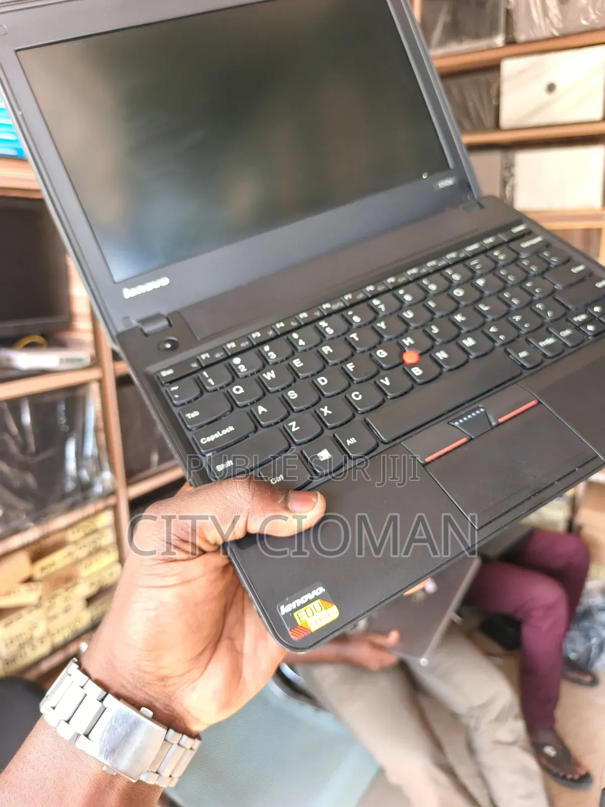 Nouveau Ordinateur portable Lenovo ThinkPad X131e 4GB AMD HDD+SSD 500GB