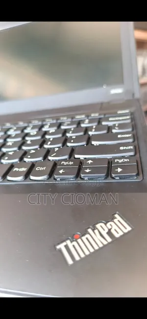 Nouveau Ordinateur portable Lenovo ThinkPad X131e 4GB AMD HDD+SSD 500GB