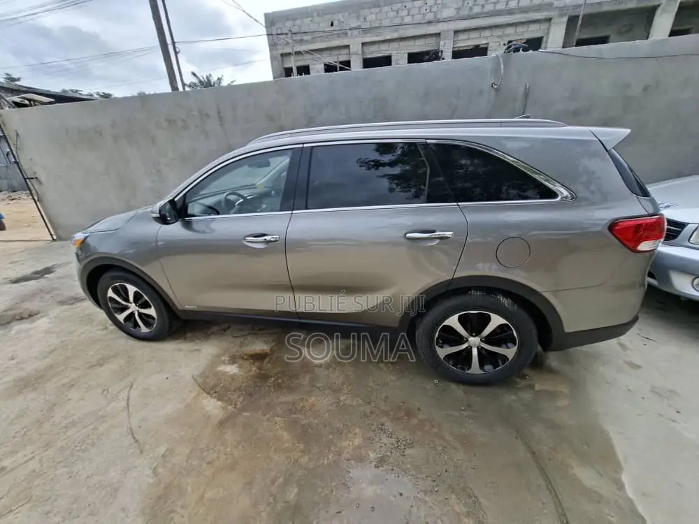 Kia Sorento 4dr SUV 2016 Gris