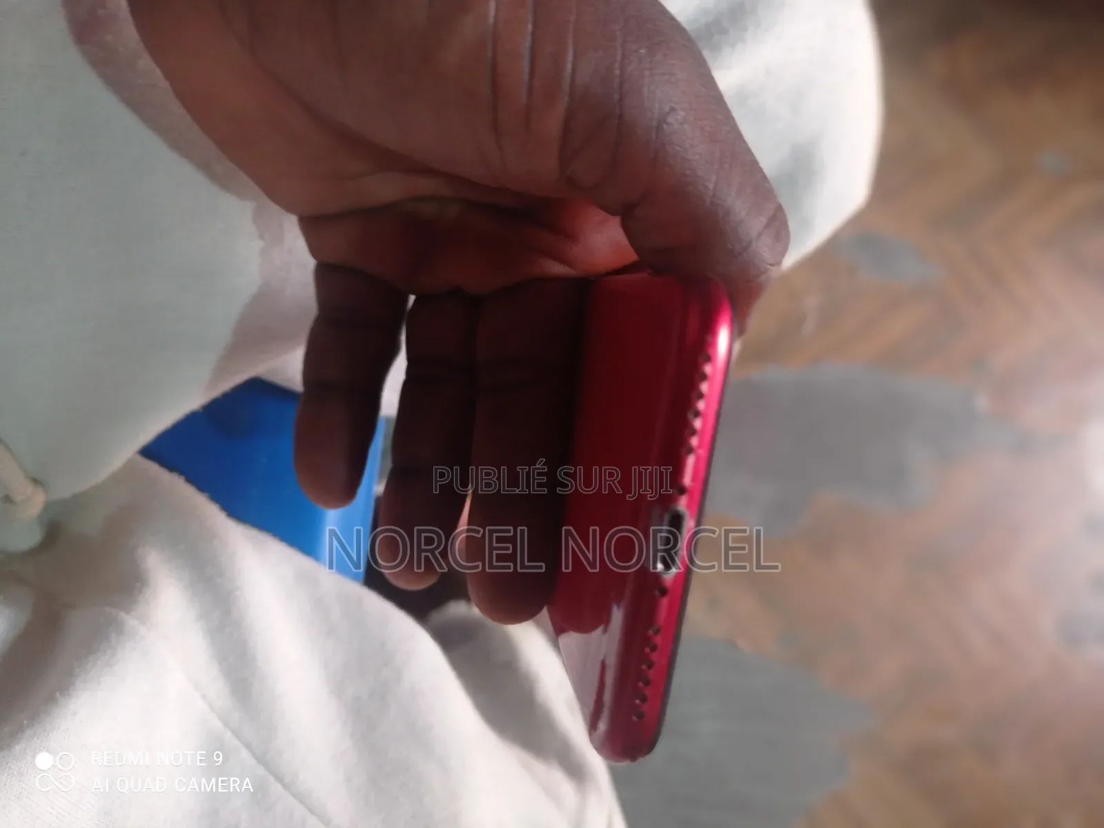 Apple iPhone SE (2022) 64 GB Rouge