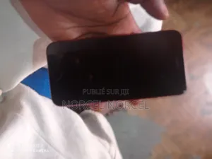 Apple iPhone SE (2022) 64 GB Rouge