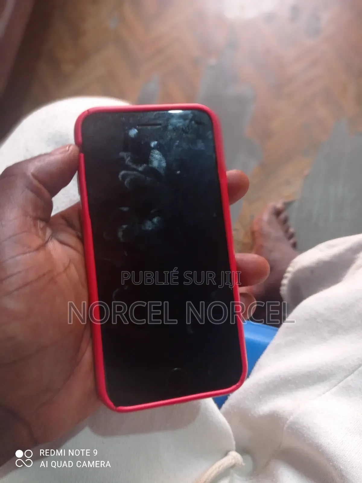 Apple iPhone SE (2022) 64 GB Rouge