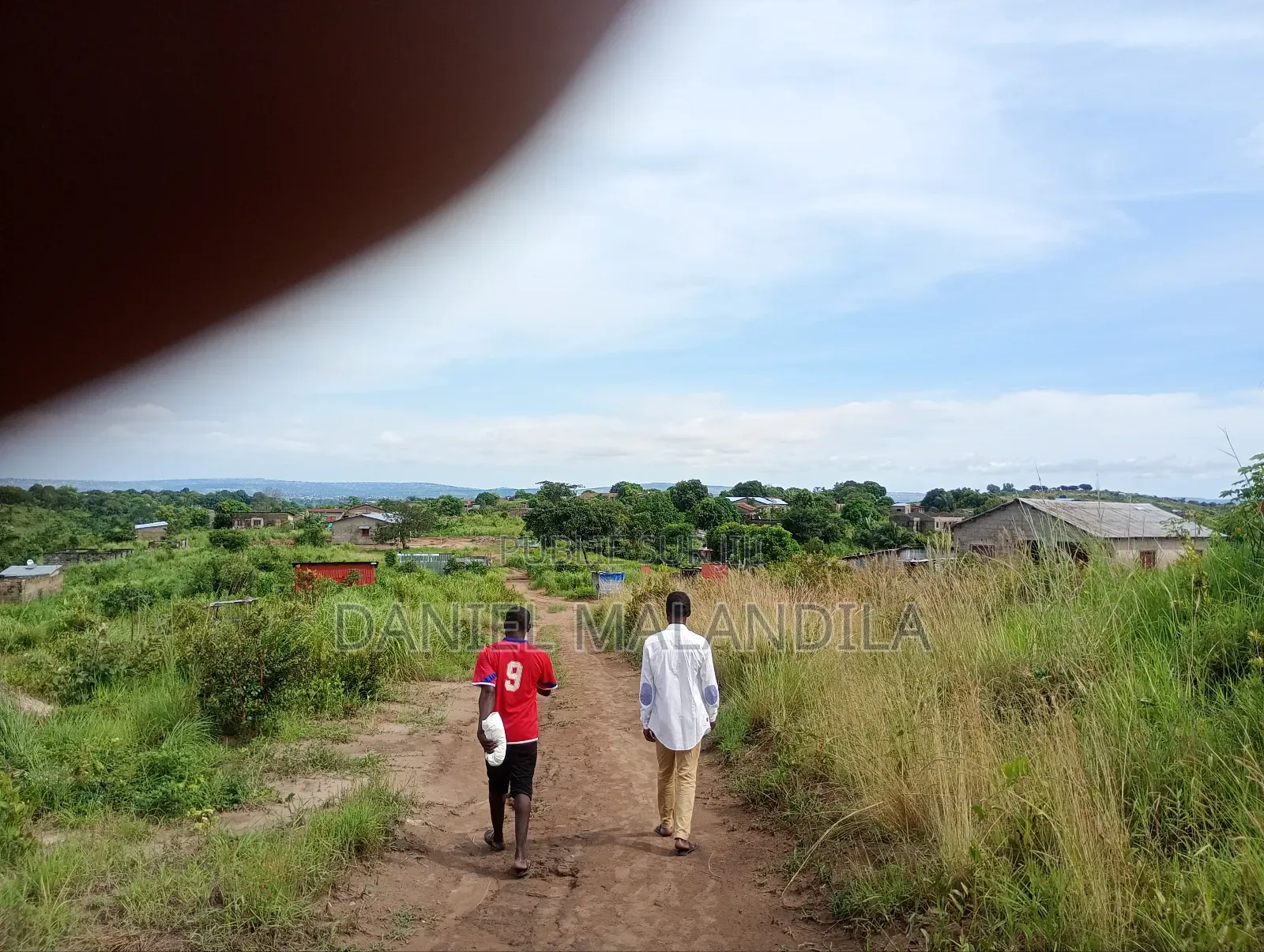 1 Terrain À Vendre, Visite Gratuite.