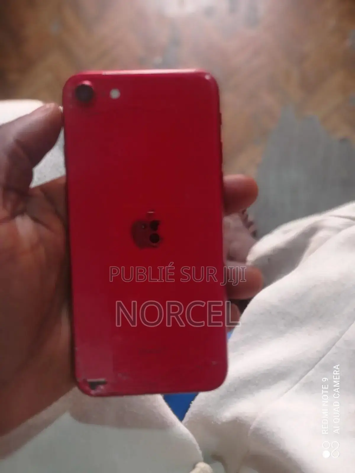 Apple iPhone SE (2022) 64 GB Rouge