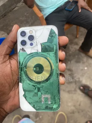 Apple iPhone 12 Pro 128 GB Argenté