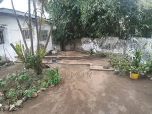 3chbre Maison dans Bacongo à Vendre