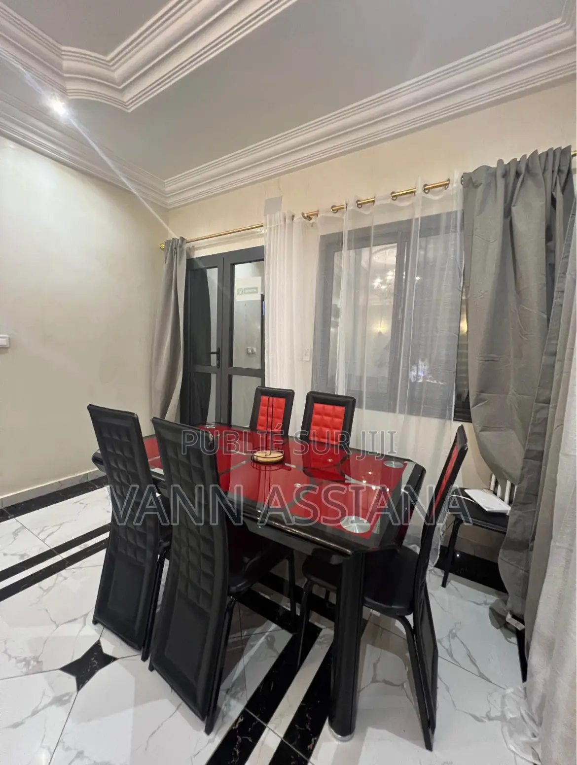 Furnished 2chbre Appartement dans Pointe-Noire à Louer