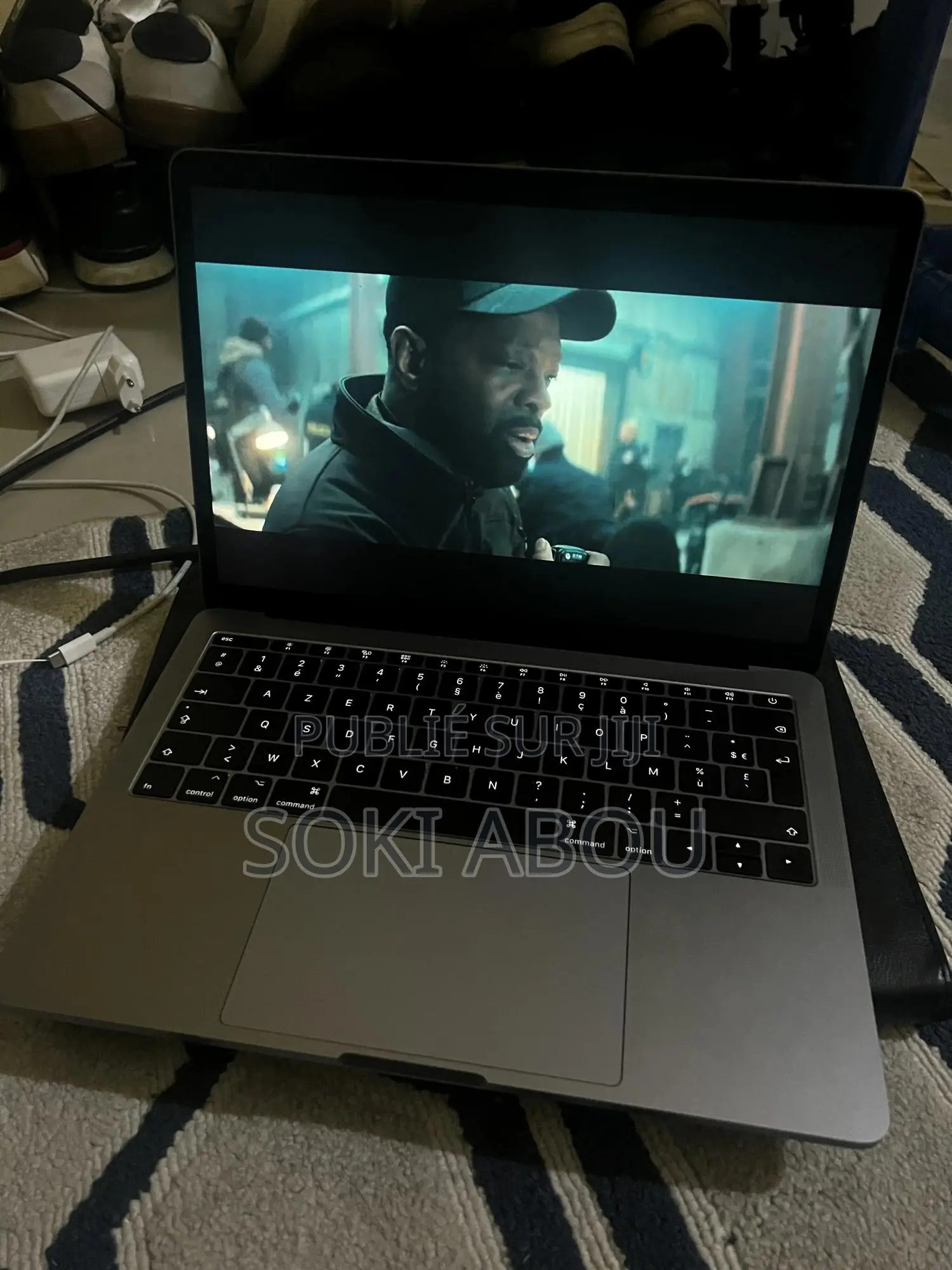 Nouveau Apple MacBook 2017 8GB Intel Core i5 HDD+SSD 256GB