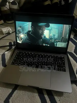 Nouveau Apple MacBook 2017 8GB Intel Core i5 HDD+SSD 256GB