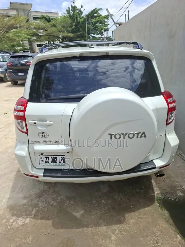 Toyota RAV4 Automatic 2003 Blanc