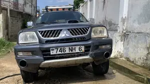 Mitsubishi L200 Double Cab 2.4 4WD 2000 Bleu