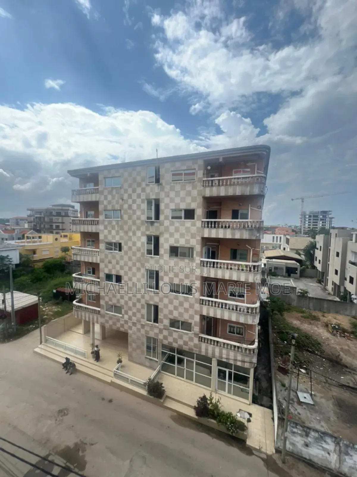 Furnished 2chbre Appartement dans Wharf, Lumumba à Louer