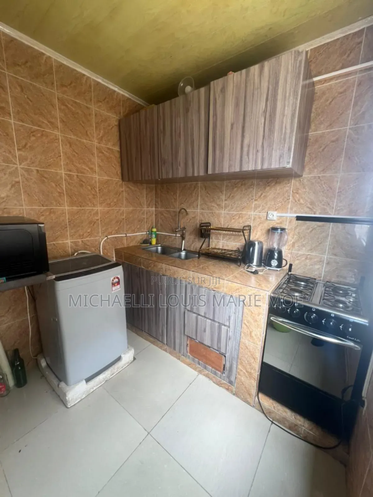 Furnished 2chbre Appartement dans Wharf, Lumumba à Louer