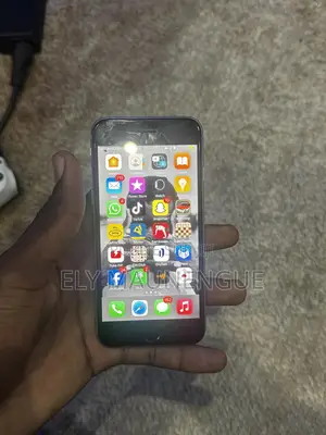 Apple iPhone 6s 32 GB Gris