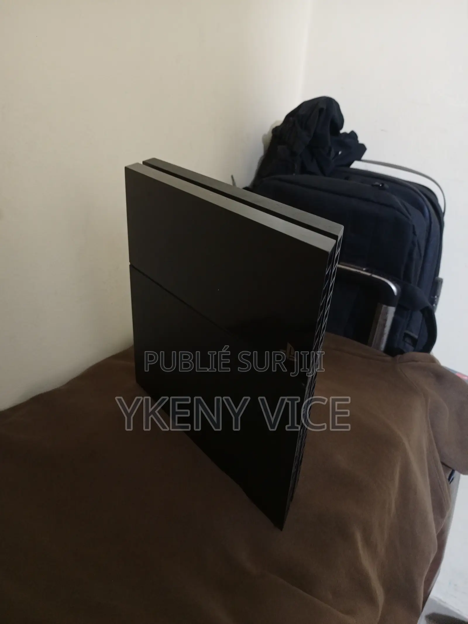 Ps4 Slim Non Craqué 6 Jeux + Cassette Offerte