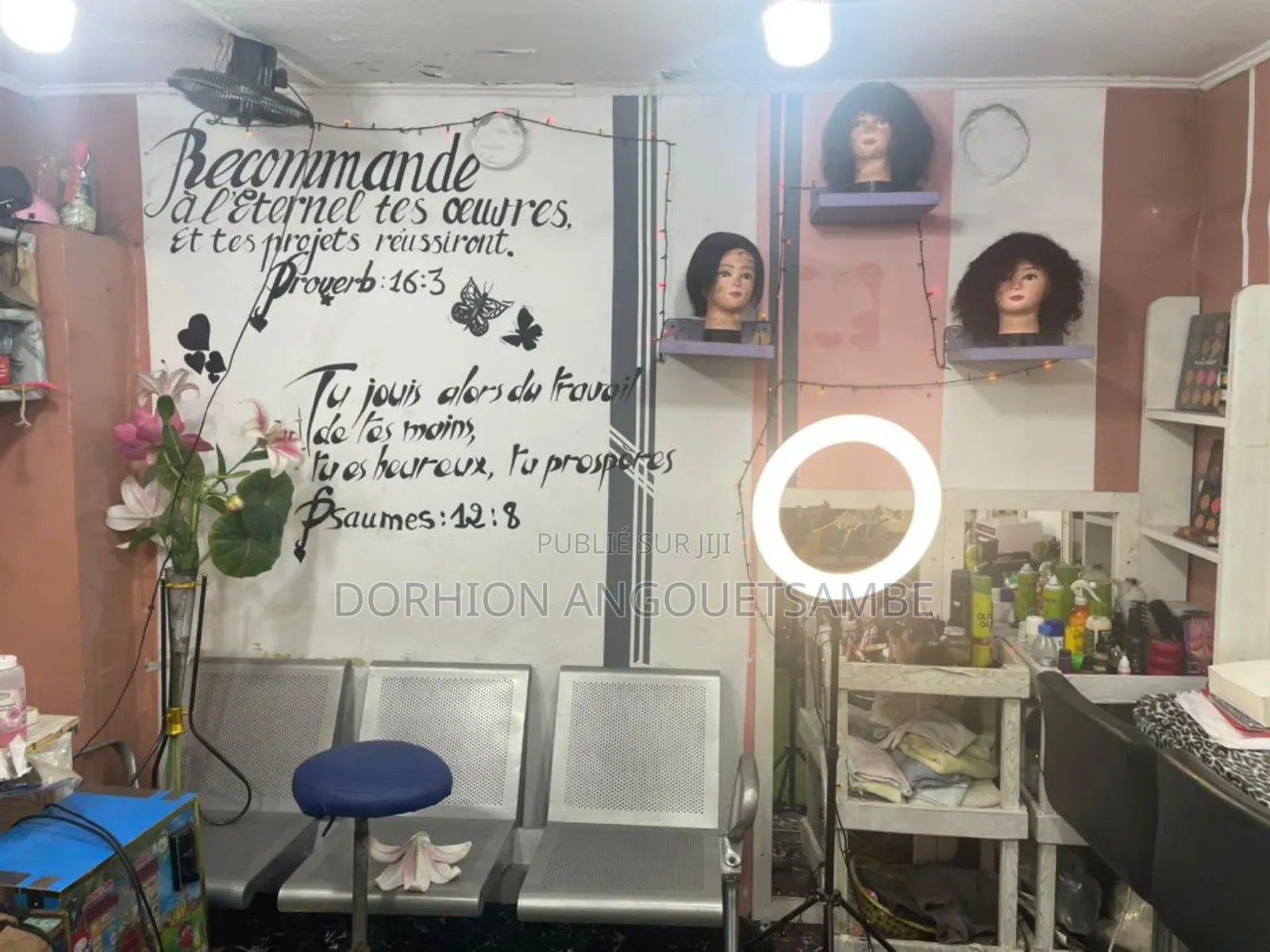 Salon De Coiffure