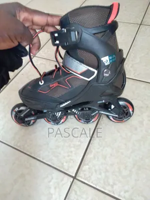 Patin Protection Et Casque À Vendre Pointure 35 38 Avec Réglage
