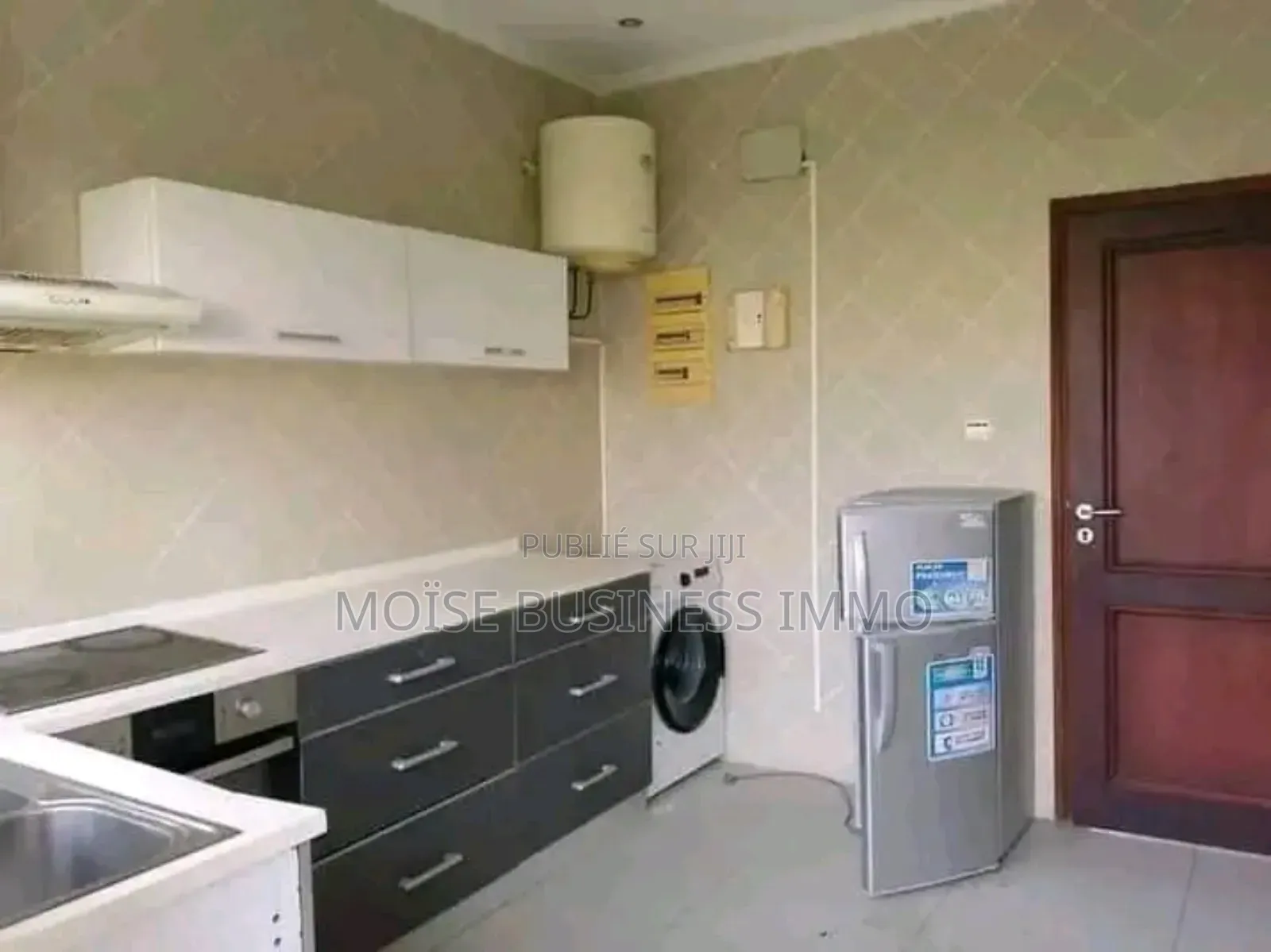 2chbre Appartement dans Moïse Business &, Lumumba à Louer