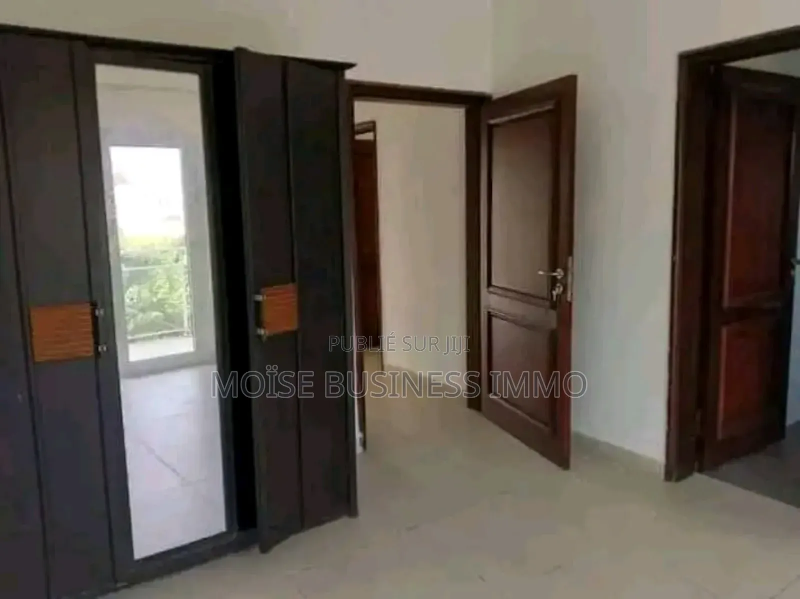 2chbre Appartement dans Moïse Business &, Lumumba à Louer